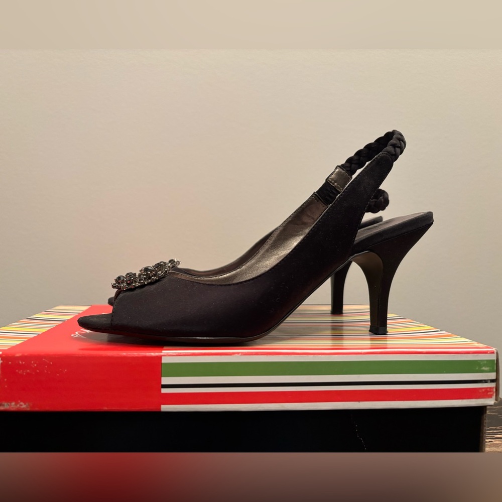 Browns Bravo Slingback Heels